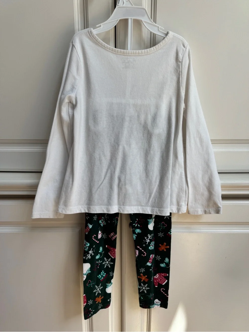 The Children’s Place ~ Christmas Set ~ LS Top and Leggings ~ Girls 4T